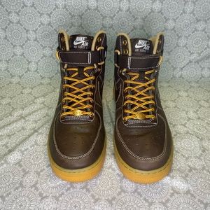 Nike Air Force 1 High Top, Size: 7Y (Boys)